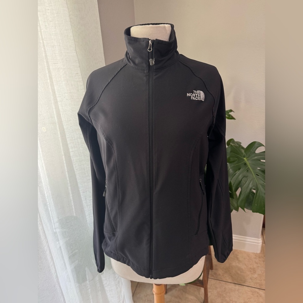 The North Face Black Jacket‎